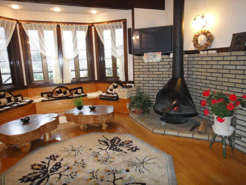 Minakami Kogen Pensión Chalet La Neige Exterior foto